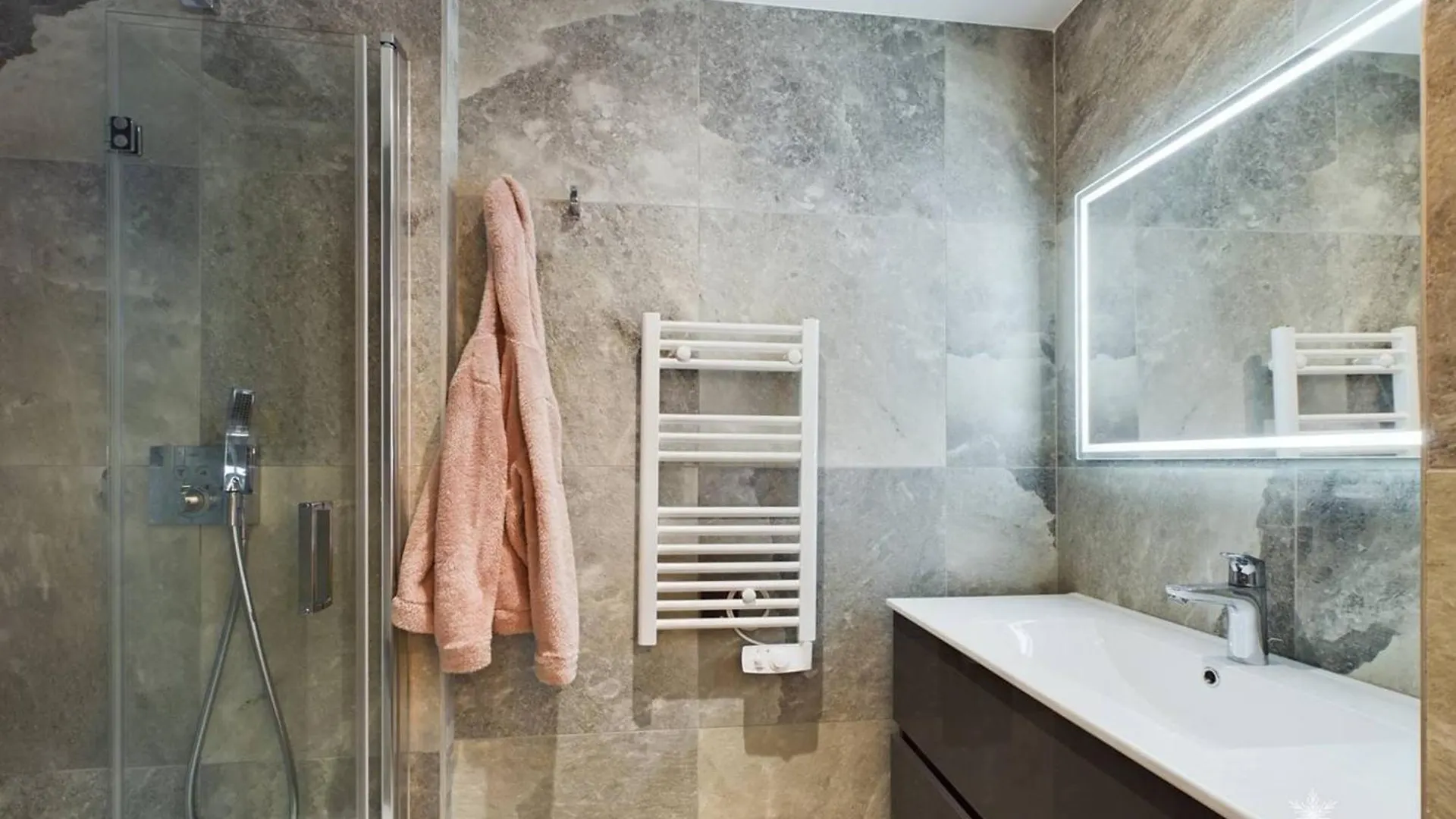 Luxueux Appartement 8 Pers, Spa, Pres Des Pistes, Parking, Wifi - Fr-1-398-667 Монвалезан 0*,  Франция
